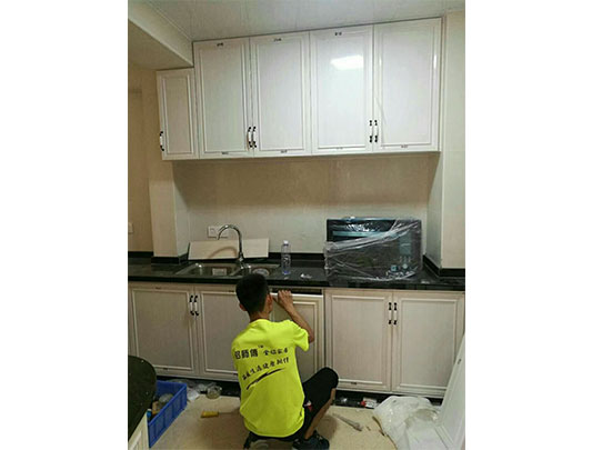 铝师傅全铝家居整体橱柜安装现场效果图